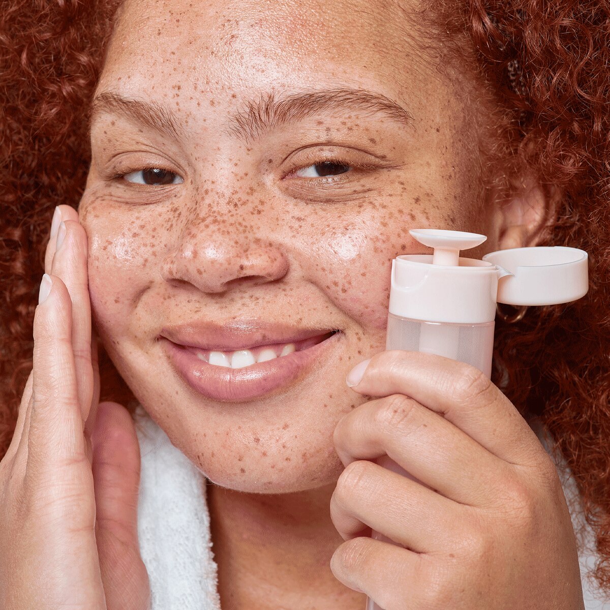 NUDESKIN 5% CITRUS FRUIT & GLYCOLIC GLOW TONER (T&Oacute;NICO FACIAL)